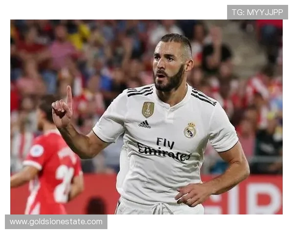 皇家马德里强势出击迎战劲敌 激烈对决再掀巅峰对抗热潮 皇家马德里强势出击迎战劲敌 激烈对决再掀巅峰对抗热潮