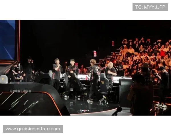 JDG与TES激烈对决 谁将笑傲LPL赛场争夺胜利荣耀