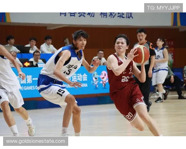 中国女排逆转夺冠全队热泪庆祝展现拼搏精神点燃全国体育热情